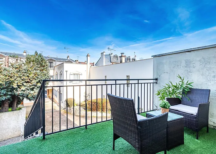Charmant Studio Avec Terrasse, Gare A 200M Et Parking Gratuit