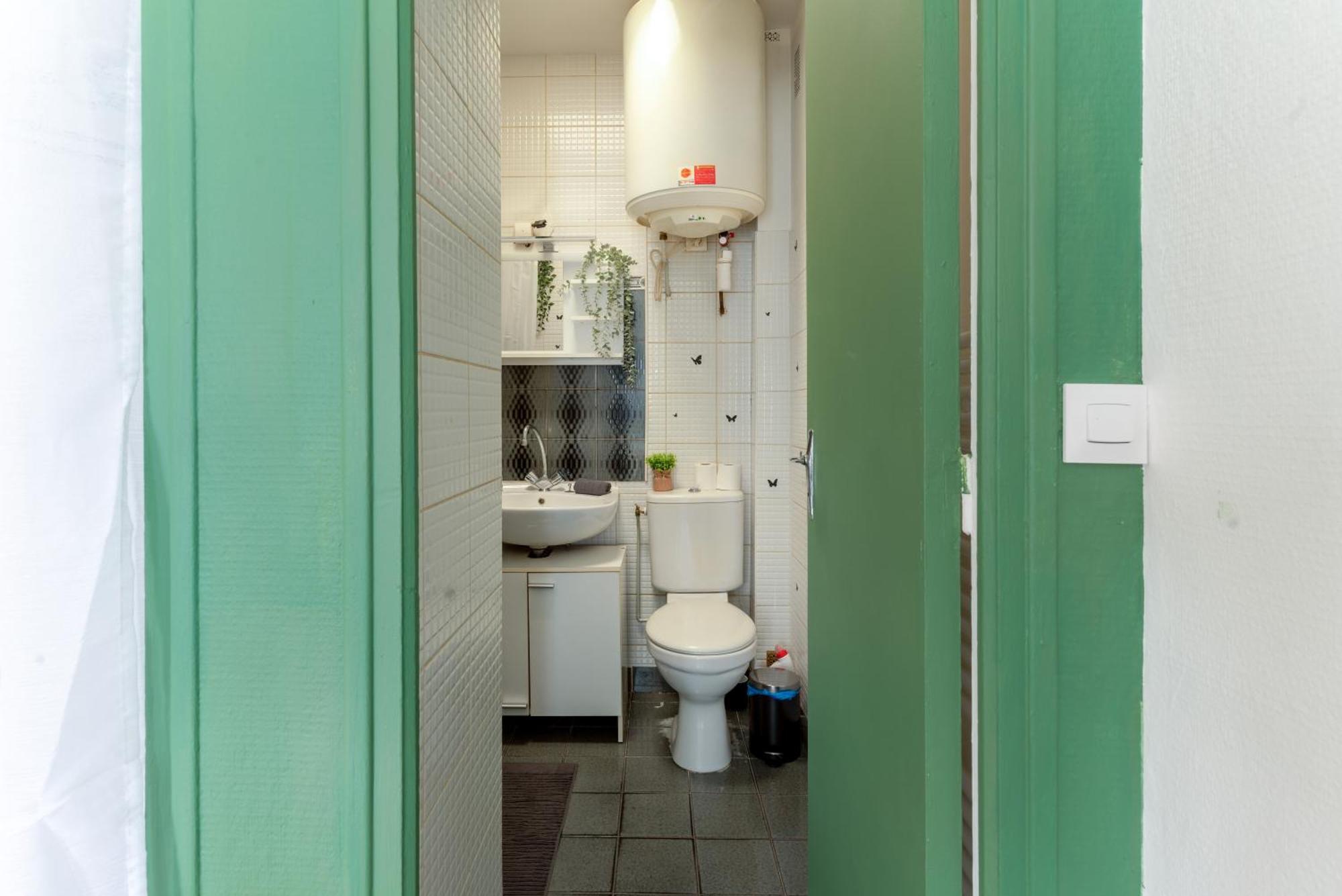 Apartment Avec Terrasse, Gare A 200m Et Parking Gratuit Saint-Cyr-l'Ecole